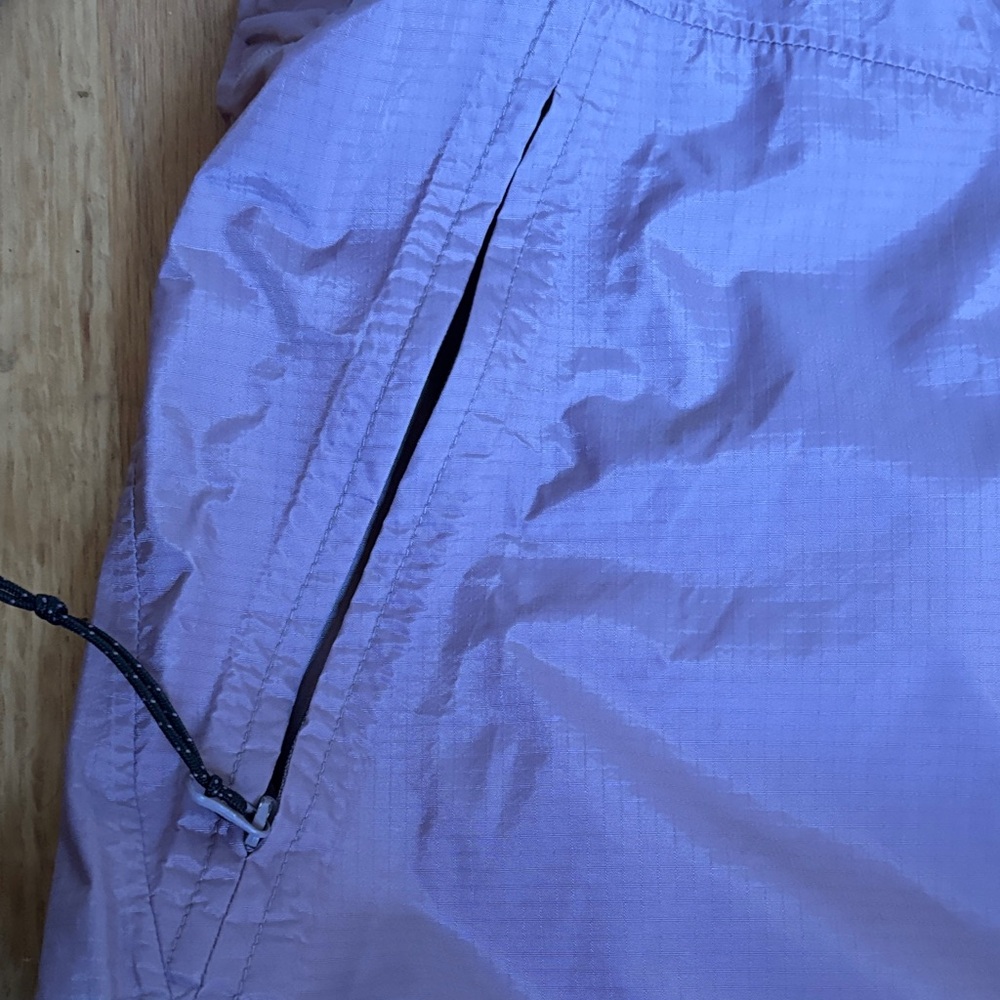 Mountain Hardwear Women's Lavender Wind and Rain Jacket XS - Picture 4 of 8